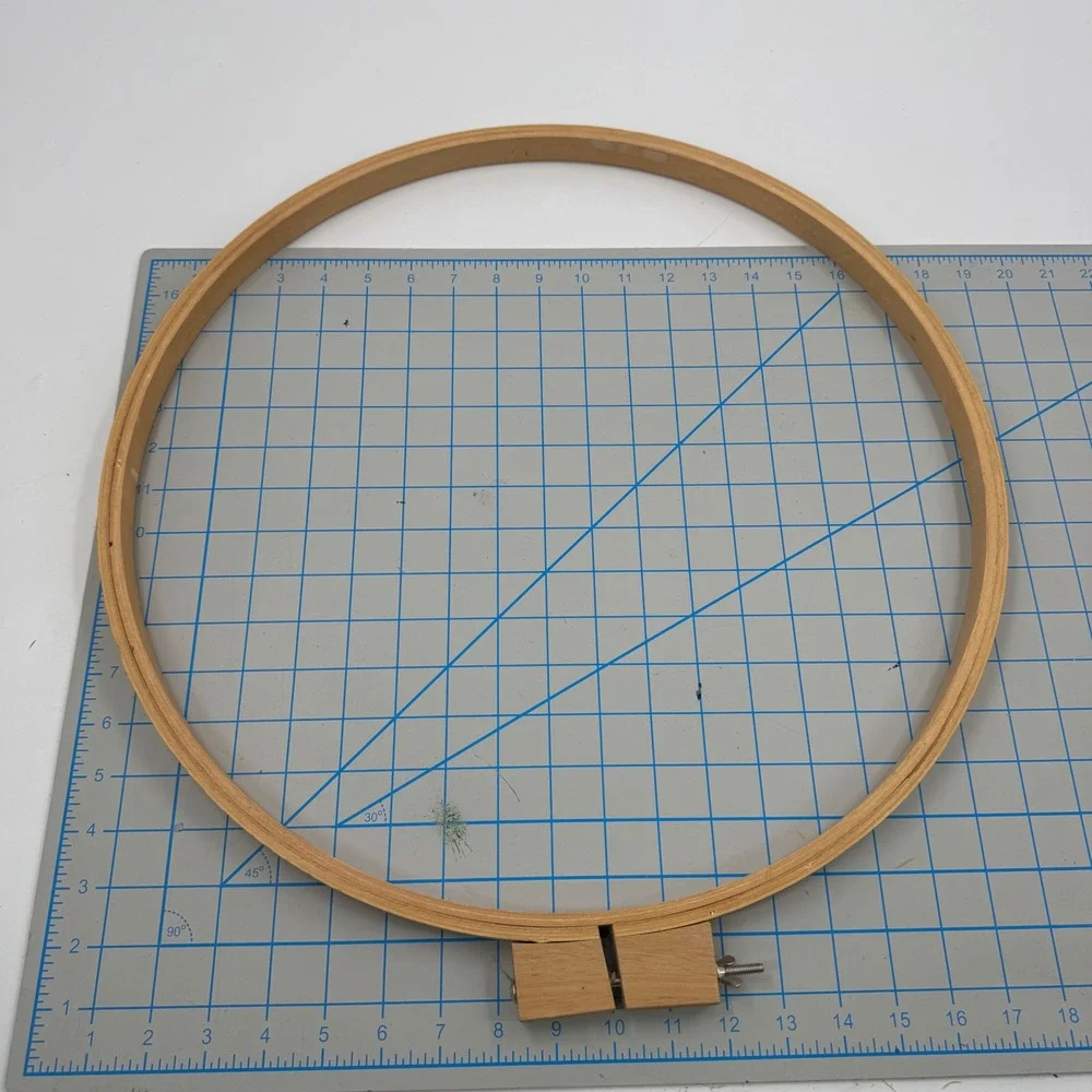 Vintage 18 Inch Wooden Embroidery Hoop Large Round Quilting Frame Lot of 3 - Picture 4 of 4